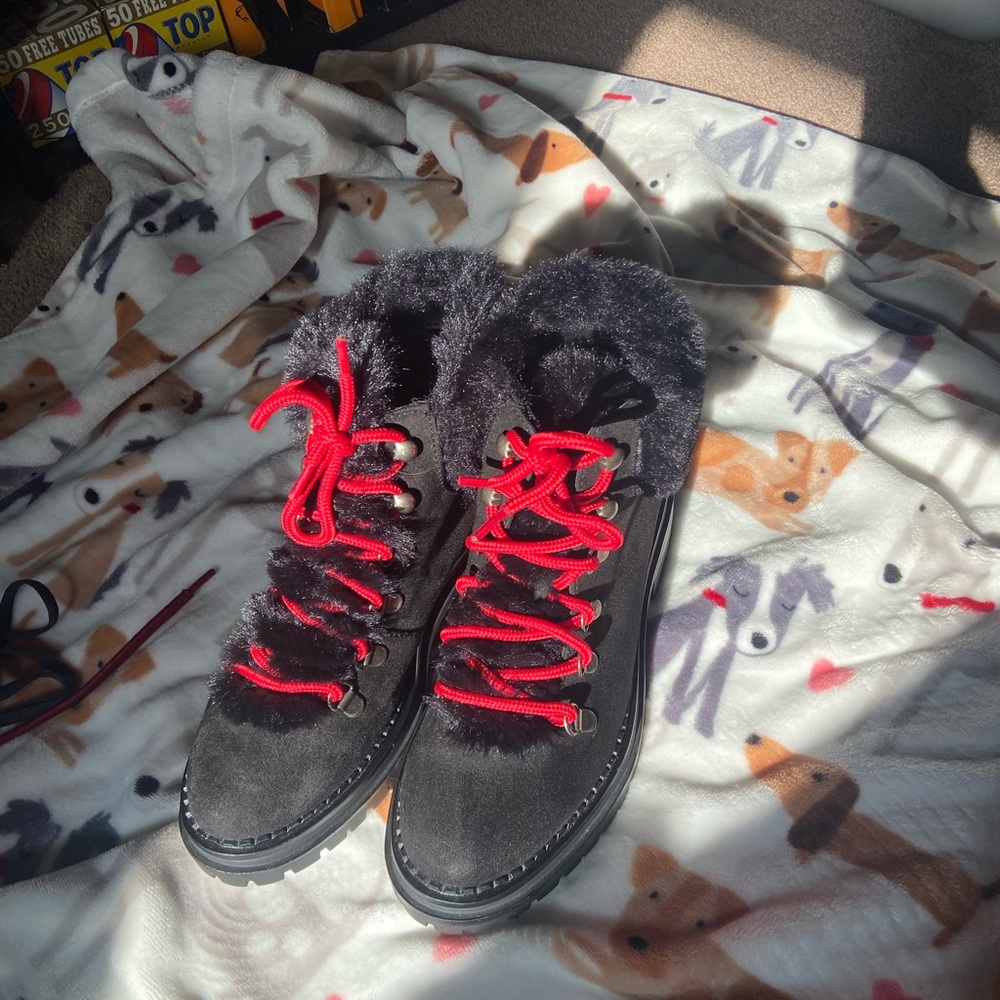 brand new boots without tags